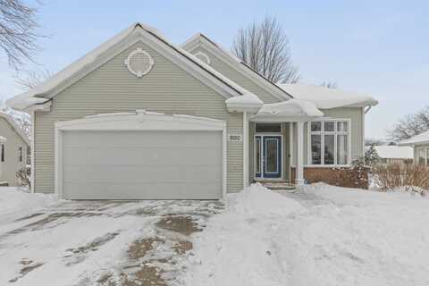 800 Holly Creek Drive, Holland, MI 49423