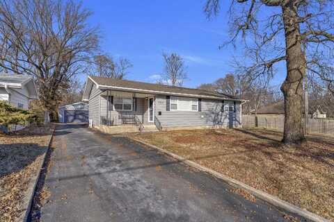 2815 E Grand Street, Springfield, MO 65804