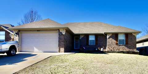 651 S Canton Avenue, Springfield, MO 65802