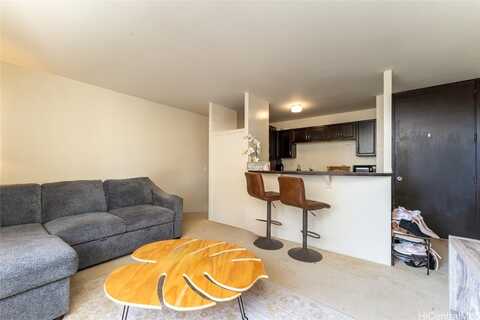 909 Ala Nanala Street, Honolulu, HI 96818