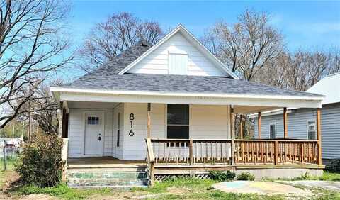 816 W 3rd Street, Pittsburg, KS 66762