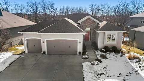 2421 SW Hickory Lane, Lees Summit, MO 64082