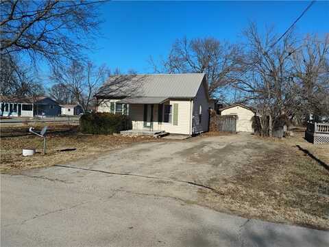 122 W Perry Street, Arma, KS 66721