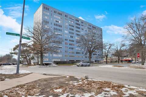 333 W Meyer Boulevard, Kansas City, MO 64113