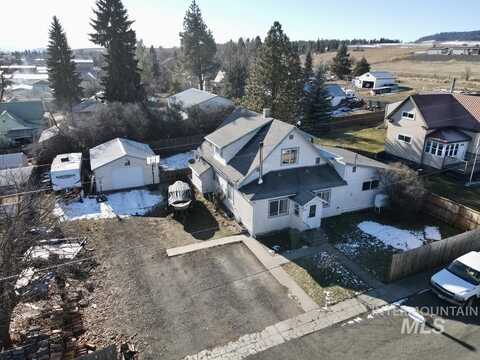 609 Hogan Street, CottonWood, ID 83522