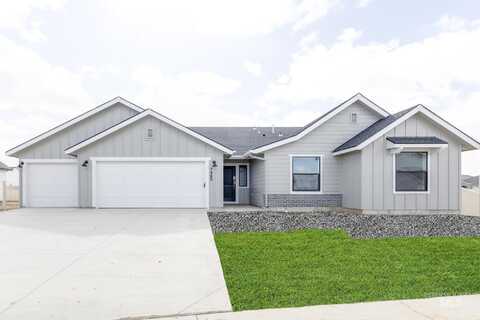 7465 E Shields Dr, Nampa, ID 83687