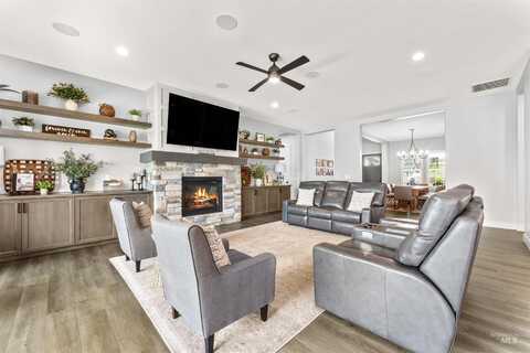 8033 W Sparks Lake Dr, Boise, ID 83714