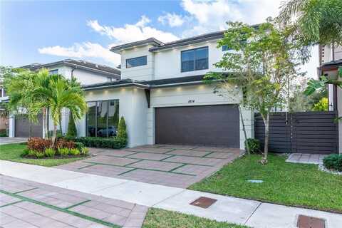 8814 NW 154th Ter, Miami Lakes, FL 33018