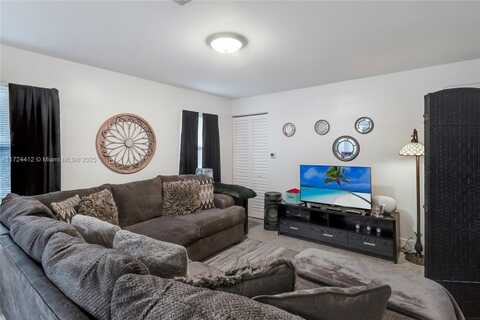 219 NW 7th Ct, Hallandale Beach, FL 33009