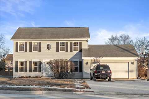 8270 S 13th St, Oak Creek, WI 53154