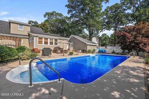 202 Highwood Road, Oakhurst, NJ 07755