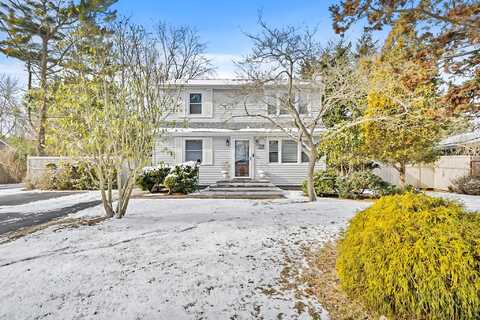 370 Grove Avenue, Patchogue, NY 11772