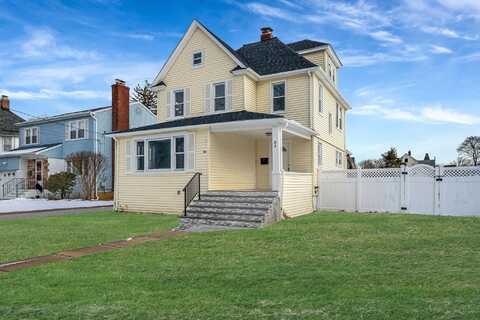 84 Wallace Street, Freeport, NY 11520