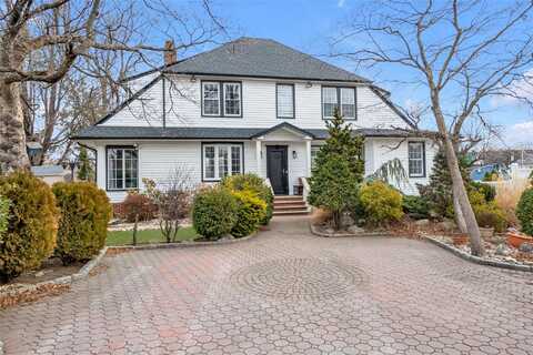 3 144th Street, Whitestone, NY 11357