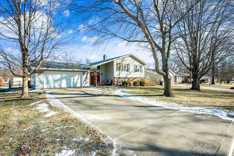 102 Cheltenham Drive, Normal, IL 61761