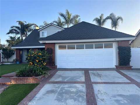 104 Princeton Circle, Seal Beach, CA 90740