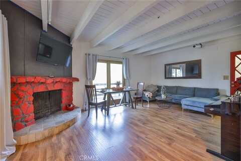 989 Calanda Drive, Crestline, CA 92325