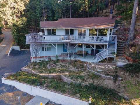 24433 San Moritz Drive, Crestline, CA 92325