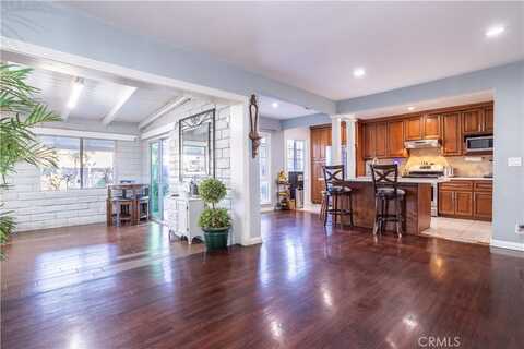 9794 Stanwin 9796, Arleta, CA 91331