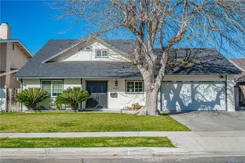 20827 Kingscrest Drive, Saugus, CA 91350