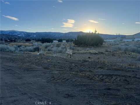 9610 Mescalero Road, Phelan, CA 92371