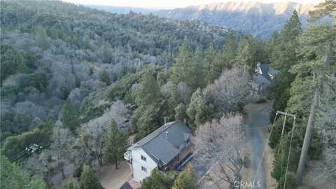 152 Pine Ridge Road, Crestline, CA 92325