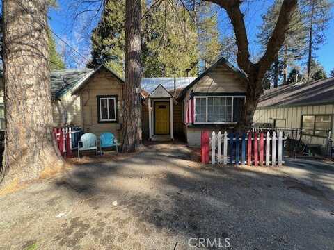 611 Leafy Lane, Crestline, CA 92325