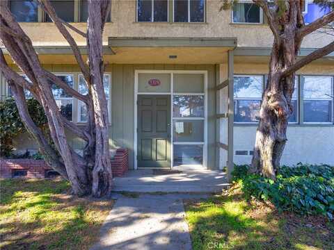 5329 Cahuenga Boulevard, North Hollywood, CA 91601