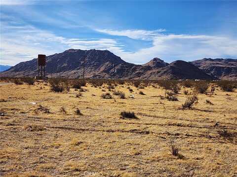 500 Cascadian Avenue, Lucerne Valley, CA 92356