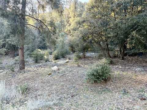 15718 Plum Way, Pine Mountain Club, CA 93222