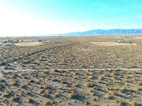 4265 Mojave Dr, Phelan, CA 92371