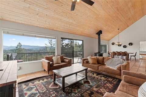 26150 Walnut Hills Drive, Lake Arrowhead, CA 92352