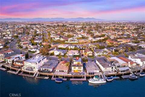 17007 Edgewater Lane, Huntington Beach, CA 92649
