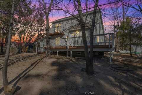 15 Manzanita Road, Running Springs, CA 92382