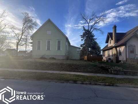 208 N 3rd Street, Marshalltown, IA 50158