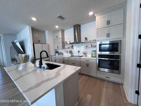 10009 INVENTION Lane, Jacksonville, FL 32256
