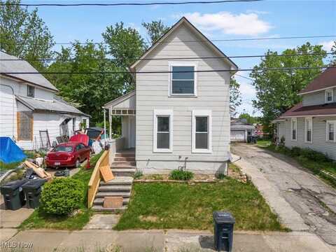 1027 Yale Street, Akron, OH 44301