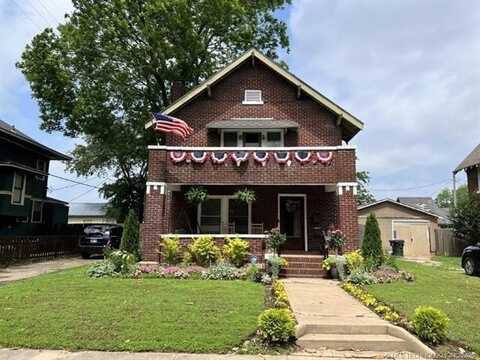 111 N 16th Street, Muskogee, OK 74401