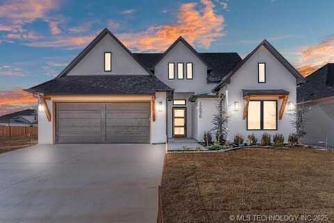 12036 S Vandalia Avenue E, Tulsa, OK 74137