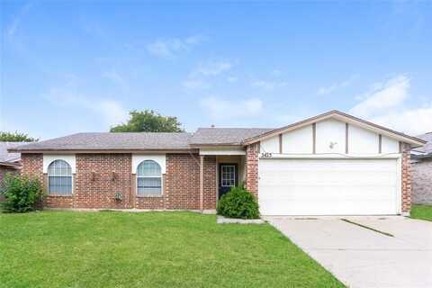 2423 Heathercrest Drive, Arlington, TX 76018