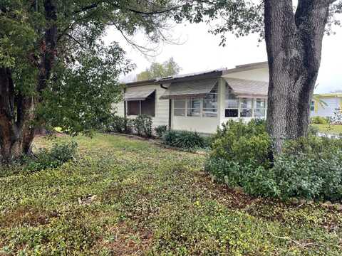 2004 East Lake Drive, Zellwood, FL 32798