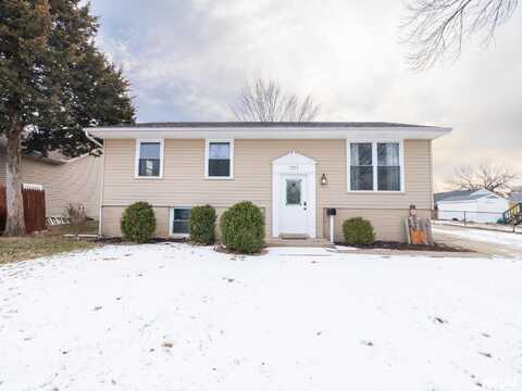 1717 COLUMBUS Drive, Pekin, IL 61554