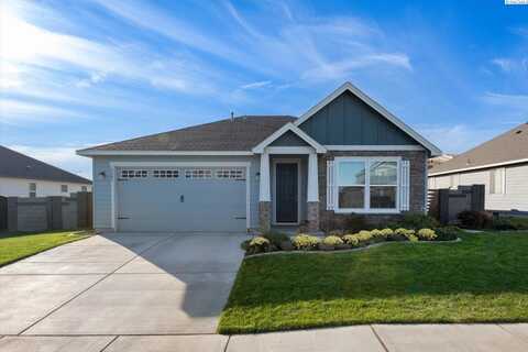 8207 Ballard Loop, West Richland, WA 99353