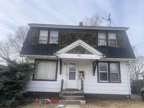 810 N Horsman, ROCKFORD, IL 61101