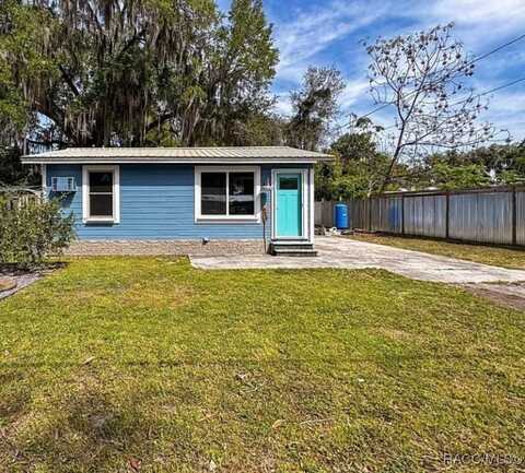 888 County Road 482A Road, Lake Panasoffkee, FL 33538