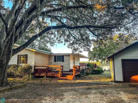 140 Morris Lake Drive, Hawthorne, FL 32640