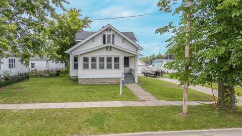 27 S 3RD Street, WINNECONNE, WI 54986