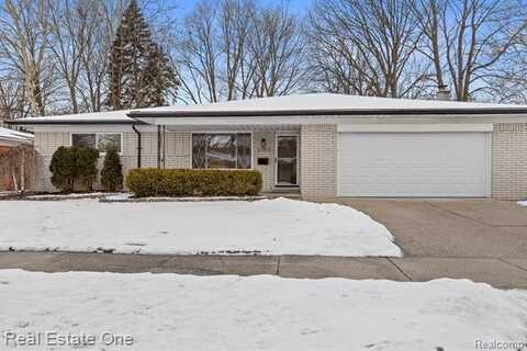 27817 Santa Ana Drive, Warren, MI 48093