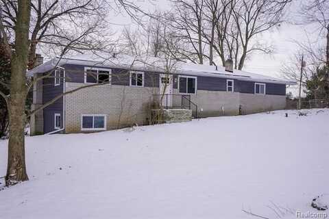 10373 COOLEY LAKE Road, Commerce Township, MI 48382