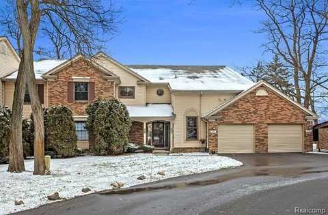 29509 PINE RIDGE Circle, Farmington Hills, MI 48331